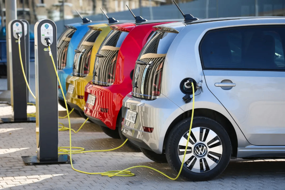 More than half of Americans don't want to buy electric cars: or because of poor tram use